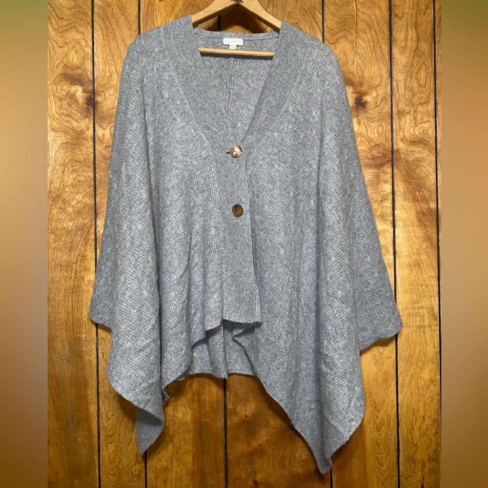 Garnet Hill Cashmere Textured Knit Shawl Wrap Poncho Gray Grey Small Medium